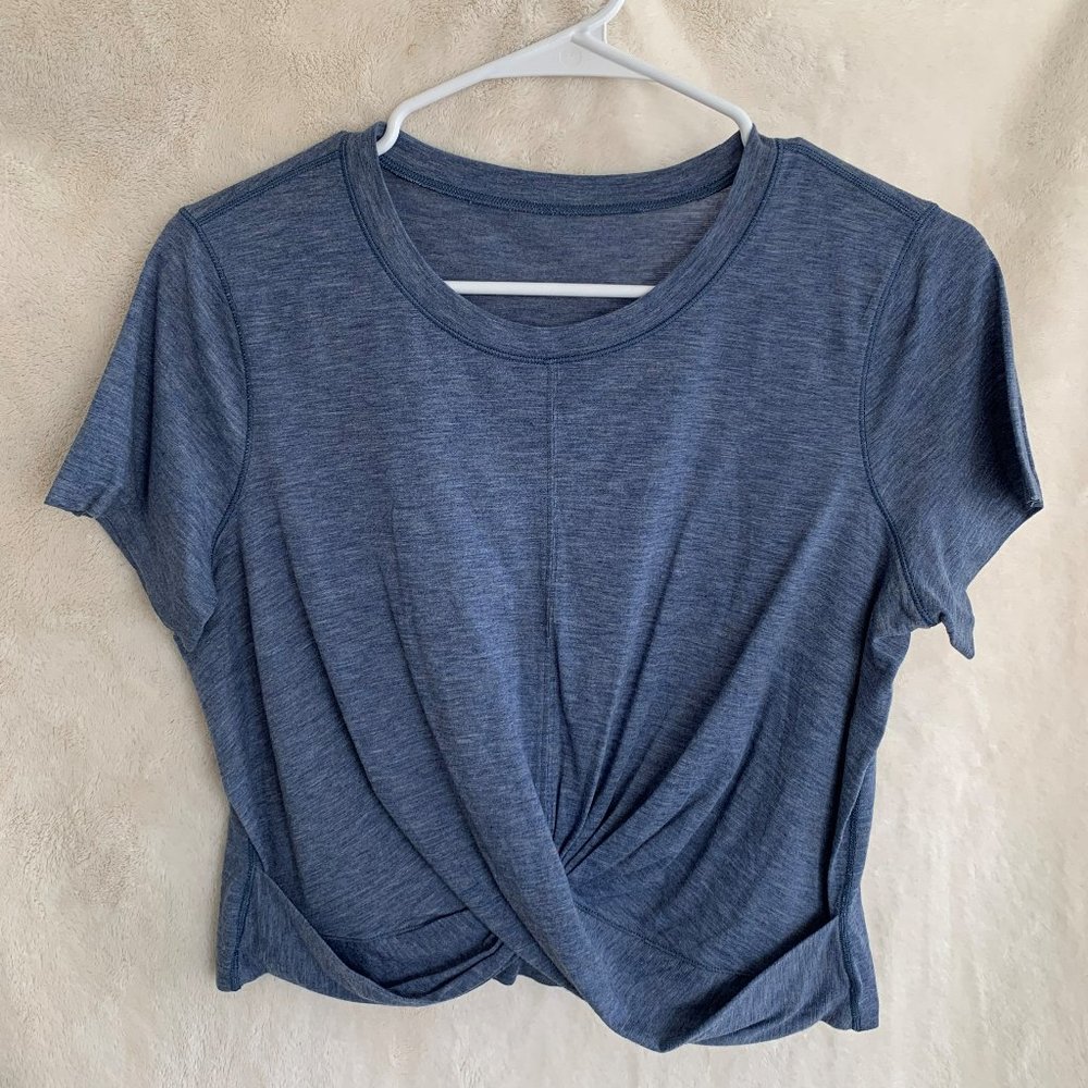 lululemon athletica - Blue Short-Sleeve Crop Top - Size 4